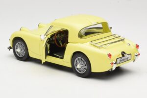 Austin-Healey Sprite Mk1 Jaune Revell 1:18 8835 Métal Moulé — image 5 sur 8