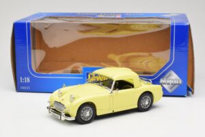 Austin-Healey Sprite Mk1 Jaune Revell 1:18 8835 Métal Moulé — image 8 sur 8