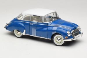 Auto Union 1000 S Coupe Bleu Blanc Revell 1:18 08909 Métal Moulé — image 4 sur 6