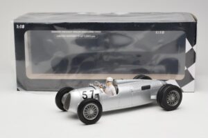 Auto Union Type C #57 H. Stuck Winner Shelsley Walsh Hill Climb 1936 Minichamps 1:18 155361057 Métal Moulé — image 6 sur 6