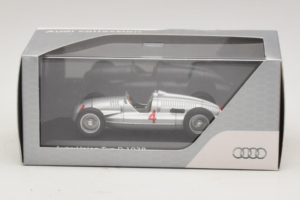 Auto Union Typ D #4 Argent Minichamps 1:43 5030900703 Métal Moulé — image 4 sur 4
