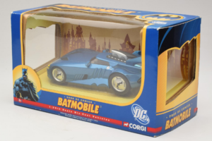 Batmobile DC Comics Corgi 1:24 77511 Métal Moulé — image 3 sur 3