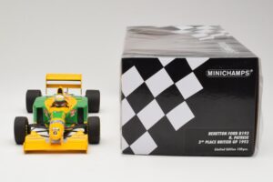 Benetton Ford B193B #5 R. Patrese 3rd Place British GP 1993 Minichamps 1:18 110930906 Métal Moulé — image 6 sur 6