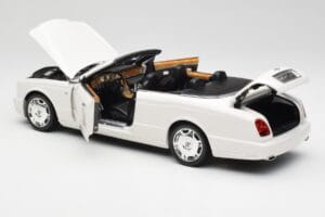 Bentley Azure Glacier White Minichamps 1:18 100139502 Métal Moulé — image 5 sur 8