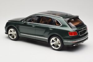 Bentley Bentayga Styling Pack Vert GT Spirit 1:18 GT133 Résine — image 5 sur 6