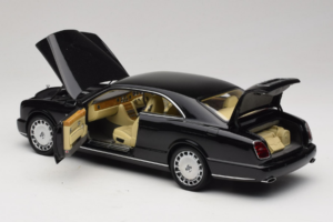 Bentley Brooklands Noir Minichamps 1:18 100139600 Métal Moulé — image 5 sur 8