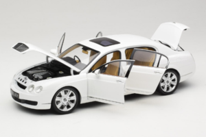 Bentley Continental Flying Spur Blanc Minichamps 1:18 100139461 Métal Moulé — image 2 sur 8