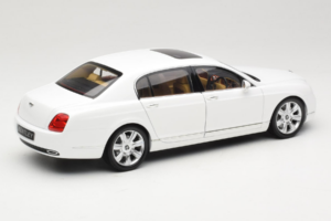 Bentley Continental Flying Spur Blanc Minichamps 1:18 100139461 Métal Moulé — image 3 sur 8