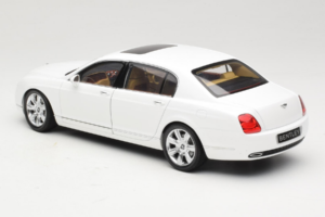 Bentley Continental Flying Spur Blanc Minichamps 1:18 100139461 Métal Moulé — image 7 sur 8