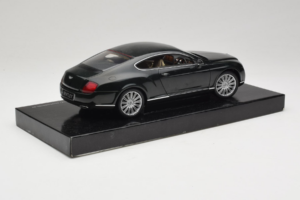 Bentley Continental GT British Racing Green Minichamps 1:18 BL570 Métal Moulé — image 4 sur 8