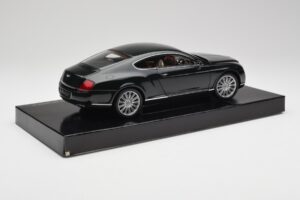 Bentley Continental GT Cumbrian Vert Minichamps 1:18 103139623 Métal Moulé — image 3 sur 8