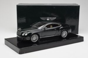 Bentley Continental GT Cumbrian Vert Minichamps 1:18 103139623 Métal Moulé — image 8 sur 8