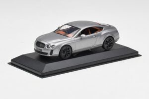Bentley Continental GT Gris Avec Jantes Noires Minichamps 1:43 BENTLEY001 Métal Moulé — image 2 sur 4