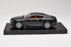 Bentley Continental GT Midnight Emerald Minichamps 1:18 BL389 Métal Moulé — image 4 sur 8