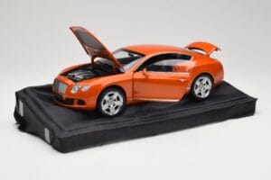 Bentley Continental GT Orange Metallic Minichamps 1:18 100139921 Métal Moulé — image 2 sur 8