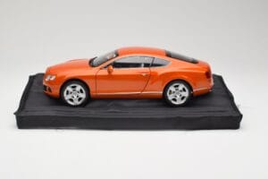 Bentley Continental GT Orange Metallic Minichamps 1:18 100139921 Métal Moulé — image 4 sur 8