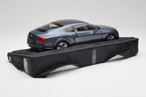 Bentley Continental GT Thunder Gris Minichamps 1:18 BL835 — image 3 sur 8