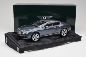Bentley Continental GT Thunder Gris Minichamps 1:18 BL835 — image 8 sur 8