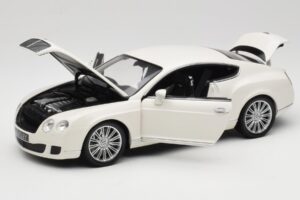 Bentley Continental GT Blanc Minichamps 1:18 100139621 Métal Moulé — image 2 sur 8