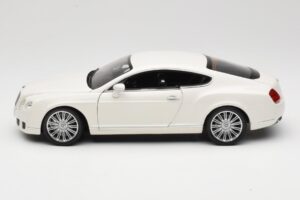 Bentley Continental GT Blanc Minichamps 1:18 100139621 Métal Moulé — image 4 sur 8
