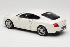 Bentley Continental GT Blanc Minichamps 1:18 100139621 Métal Moulé — image 7 sur 8