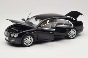 Bentley Flying Spur W12 Onyx Black Kyosho 1:18 08891NX Métal Moulé — image 2 sur 8