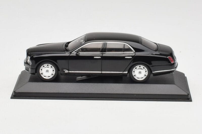 Bentley Mulsanne Noir Minichamps 1:43 436139900 Métal Moulé