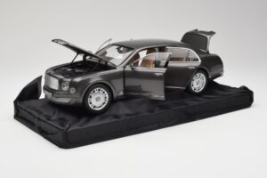 Bentley Mulsanne Brodgar Metallic Minichamps 1:18 BL843 Métal Moulé — image 2 sur 8