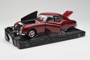 Bentley R-Type Continental Tudor Rouge Minichamps 1:18 100139421 Métal Moulé — image 2 sur 8