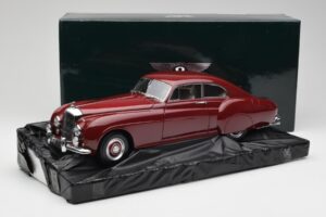 Bentley R-Type Continental Tudor Rouge Minichamps 1:18 100139421 Métal Moulé — image 8 sur 8
