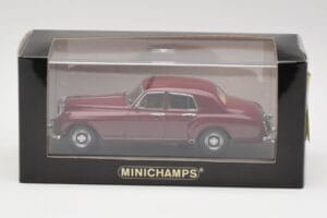 Bentley S1 Continental Flying Spur Bordeaux Minichamps 1:43 436139550 Métal Moulé — image 4 sur 4