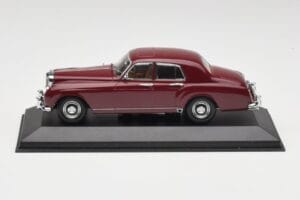 Bentley S1 Continental Flying Spur Bordeaux Minichamps 1:43 436139550 Métal Moulé