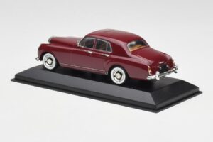 Bentley S1 Continental Flying Spur Crème Minichamps 1:43 436139551 Métal Moulé — image 3 sur 4