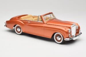 Bentley Type S2 Mulliner Cabriolet Tudor Orange Métallisé Solido 1:18 8007 Métal Moulé — image 6 sur 8
