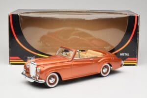 Bentley Type S2 Mulliner Cabriolet Tudor Orange Métallisé Solido 1:18 8007 Métal Moulé — image 8 sur 8