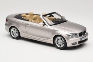 BMW 1 Series E88 Cabriolet Mineral Silver Metallic Kyosho 1:18 80430427020 Métal Moulé — image 6 sur 8
