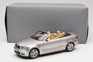 BMW 1 Series E88 Cabriolet Mineral Silver Metallic Kyosho 1:18 80430427020 Métal Moulé — image 8 sur 8
