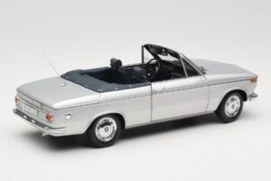 BMW 1600 Cabriolet Argent Minichamps 1:18 80430145819 Métal Moulé — image 3 sur 8