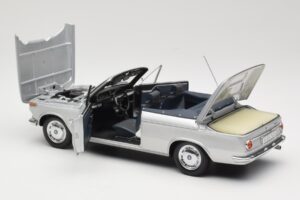 BMW 1600 Cabriolet Argent Minichamps 1:18 80430145819 Métal Moulé — image 5 sur 8