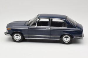 BMW 1600 Touring Bleu Minichamps 1:18 80430145823 Métal Moulé — image 4 sur 8