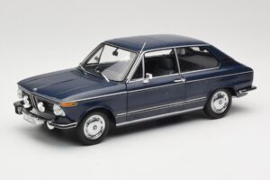 BMW 1600 Touring Bleu Minichamps 1:18 80430145823 Métal Moulé