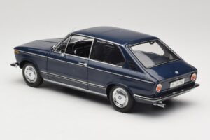 BMW 1600 Touring Bleu Minichamps 1:18 80430145823 Métal Moulé — image 7 sur 8