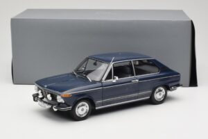 BMW 1600 Touring Bleu Minichamps 1:18 80430145823 Métal Moulé — image 8 sur 8