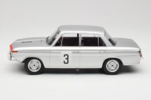 BMW 1800 TiSA #3 D. Glemser / J. Ickx 24 Hours of Spa 1965 Minichamps 1:18 155652903 Métal Moulé — image 3 sur 6