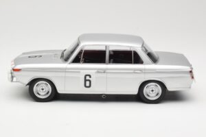 BMW 1800 TiSA #6 J. Munaron / K. Eppelein 24 Hours of Spa 1965 Minichamps 1:18 155652906 Métal Moulé — image 3 sur 6