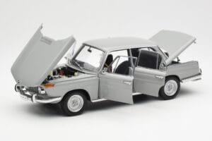 BMW 1800 TiSA Bernina Gris AUTOart 1:18 70621 Métal Moulé — image 2 sur 8