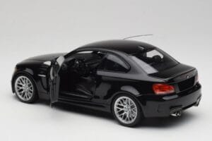 BMW 1M Coupe E82 Black Metallic Minichamps 1:18 110020021 Métal Moulé — image 5 sur 8