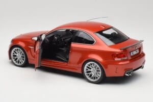 BMW 1M Coupe E82 Sakhir Orange Metallic Minichamps 1:18 110020020 Métal Moulé — image 5 sur 8