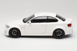 BMW 1M Coupe E82 Blanc Minichamps 1:18 110020022 Métal Moulé — image 4 sur 8
