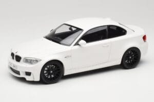 BMW 1M Coupe E82 Blanc Minichamps 1:18 110020022 Métal Moulé